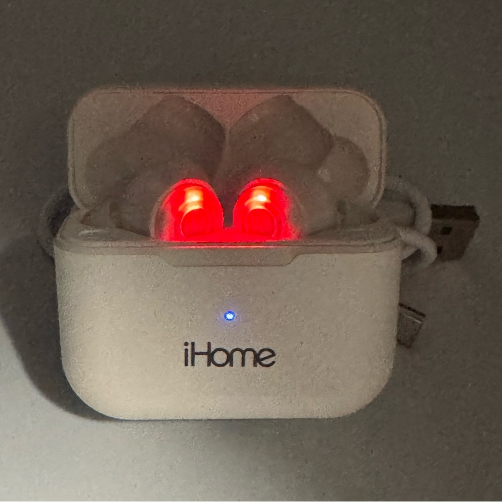 iHome True Wireless White Earbuds with Charging Case & Cable - Picture 7 of 7